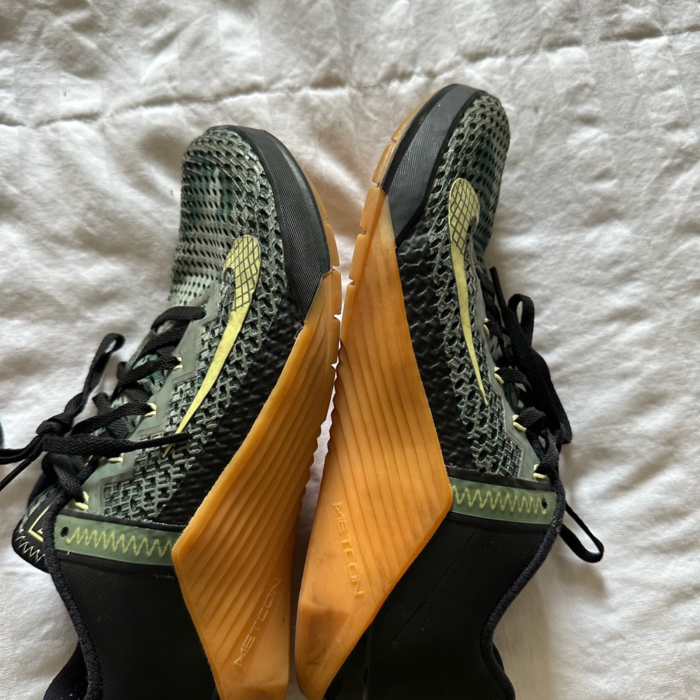 Nike Metcon 6 Black and Green Trainers